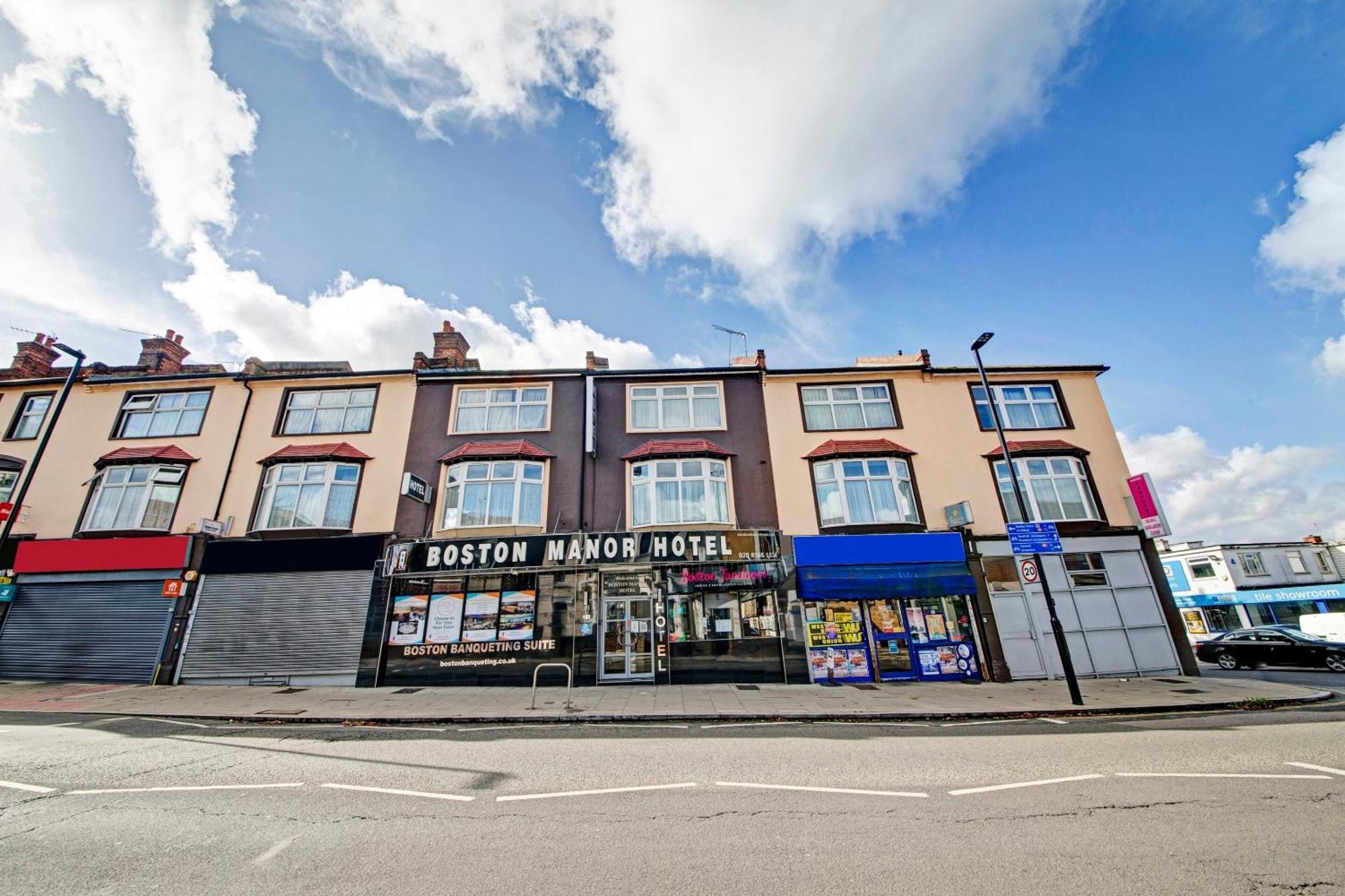 Oyo Bostons Manor Hotel, Hanwell London Greenford  Bagian luar foto