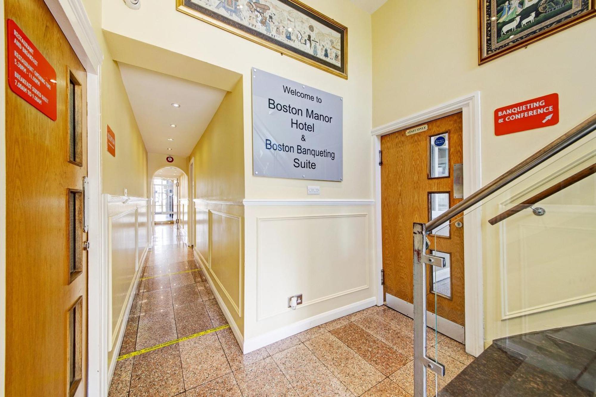 Oyo Bostons Manor Hotel, Hanwell London Greenford  Bagian luar foto