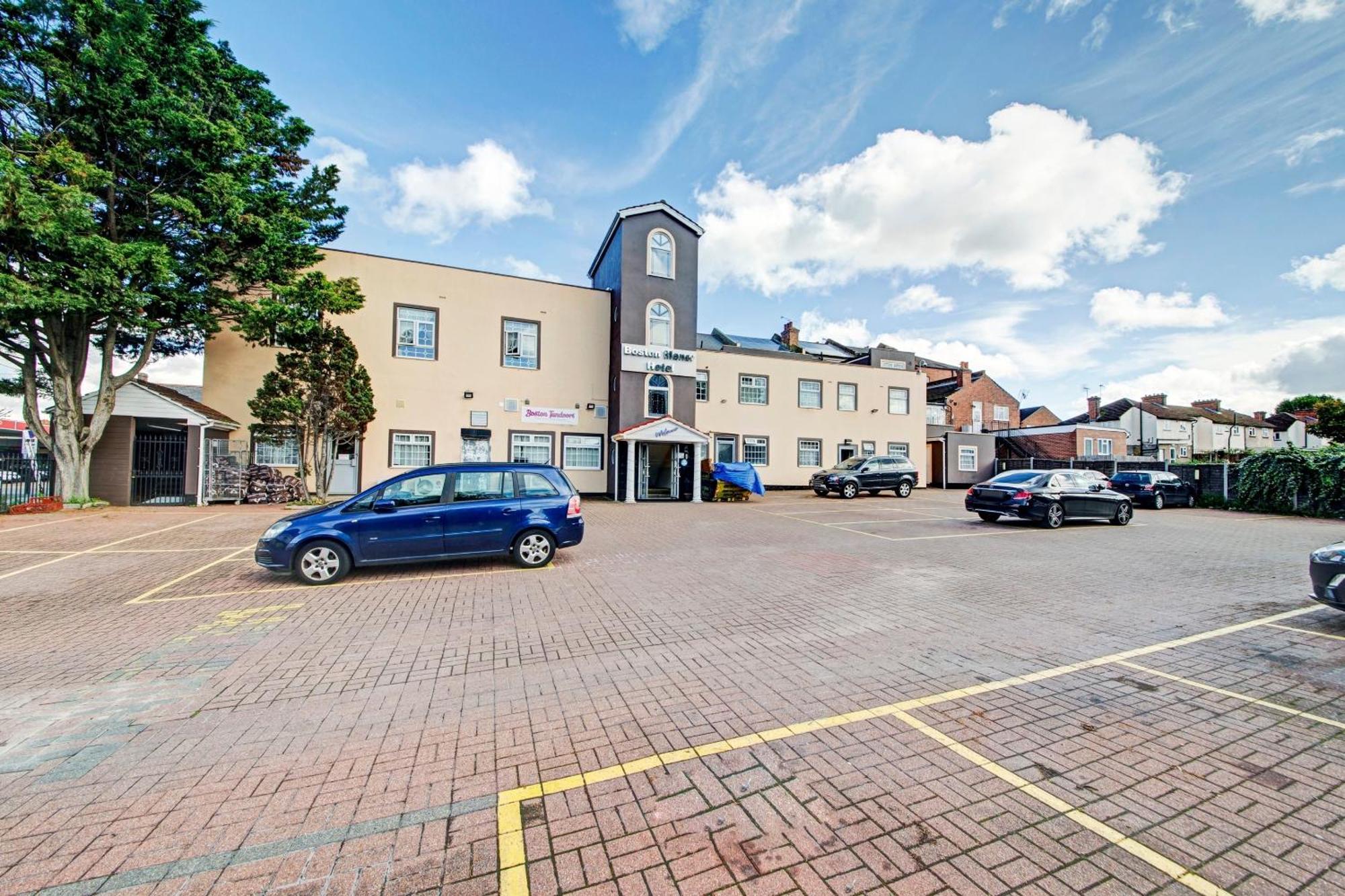 Oyo Bostons Manor Hotel, Hanwell London Greenford  Bagian luar foto