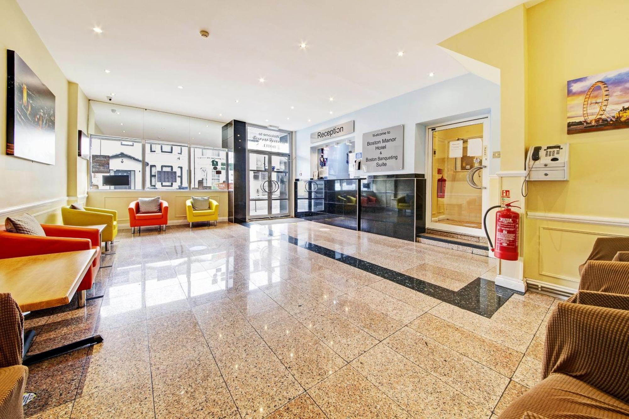 Oyo Bostons Manor Hotel, Hanwell London Greenford  Bagian luar foto